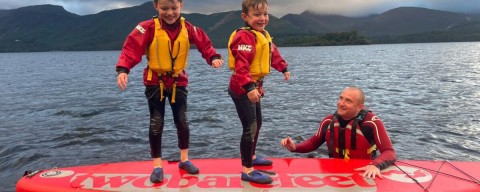 family-paddle-boarding-derwentwater-1200x480